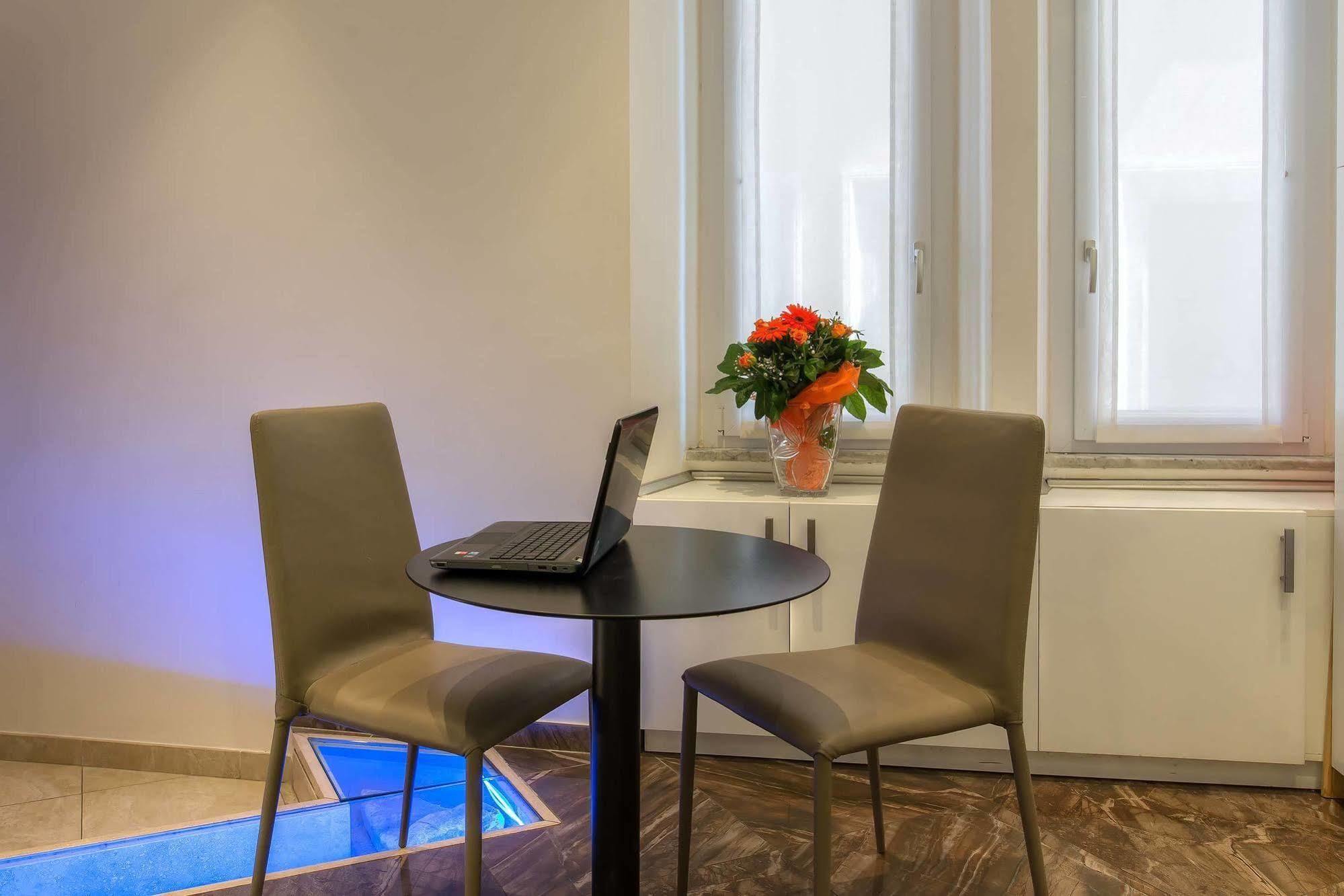 Pantheon Caesar Relais Affittacamere 2*